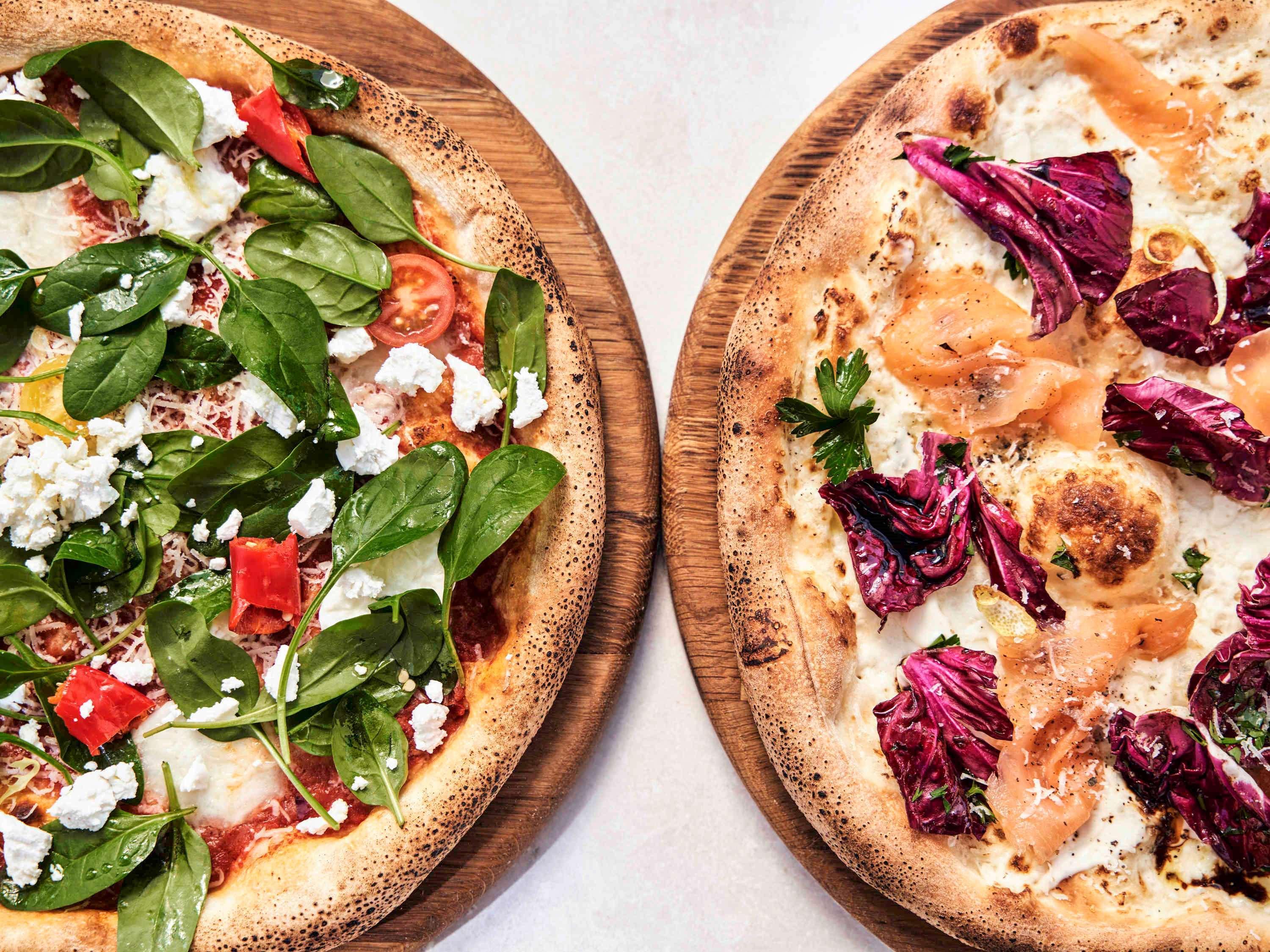 Grand Plaza Moevenpick Dubai Exterior foto Two vegetarian pizzas