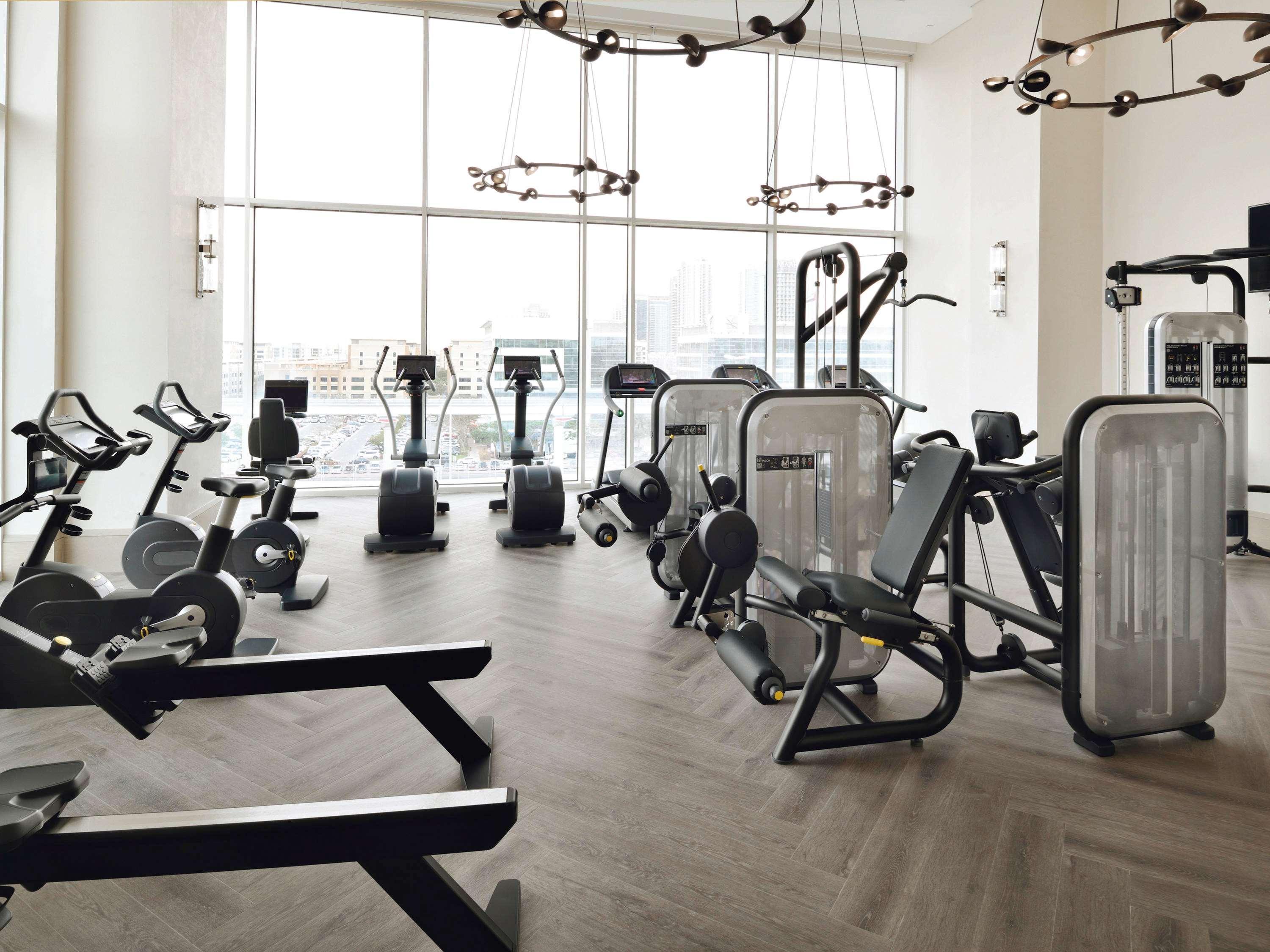 Grand Plaza Moevenpick Dubai Exterior foto The gym at The Standard East Village