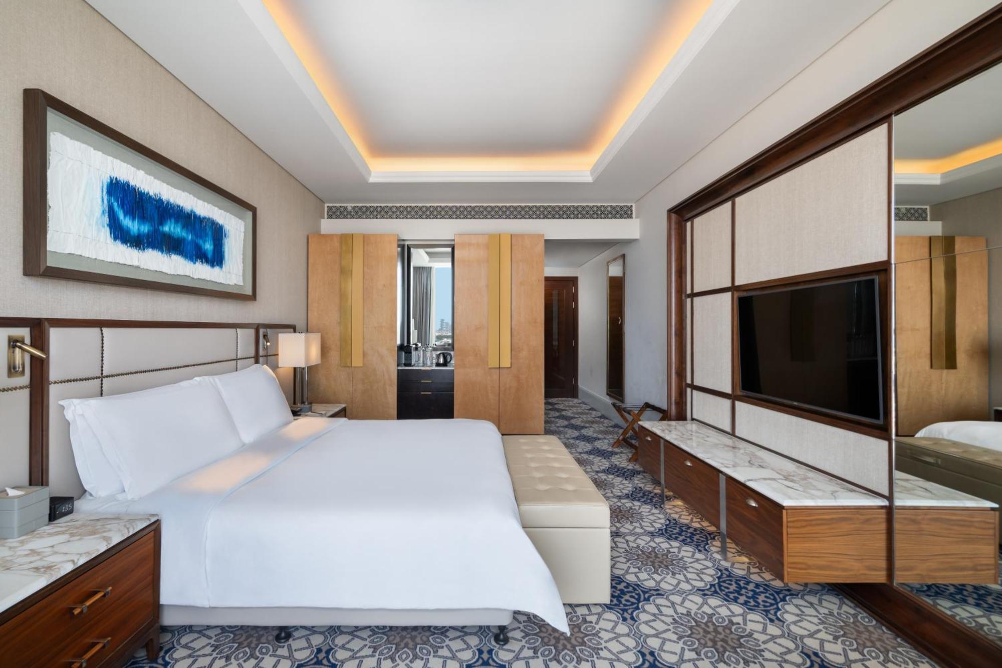Grand Plaza Moevenpick Dubai Exterior foto A bedroom at the hotel