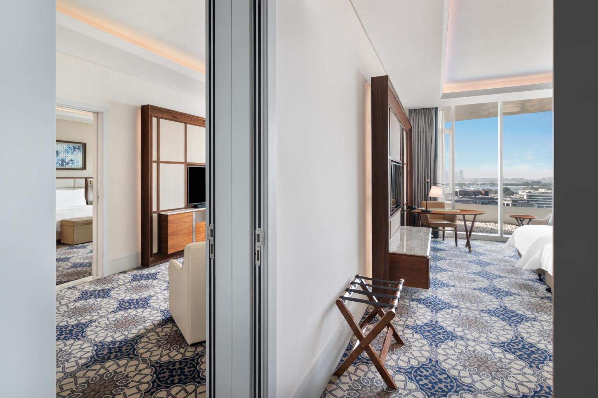 Grand Plaza Moevenpick Dubai Exterior foto A suite at the hotel